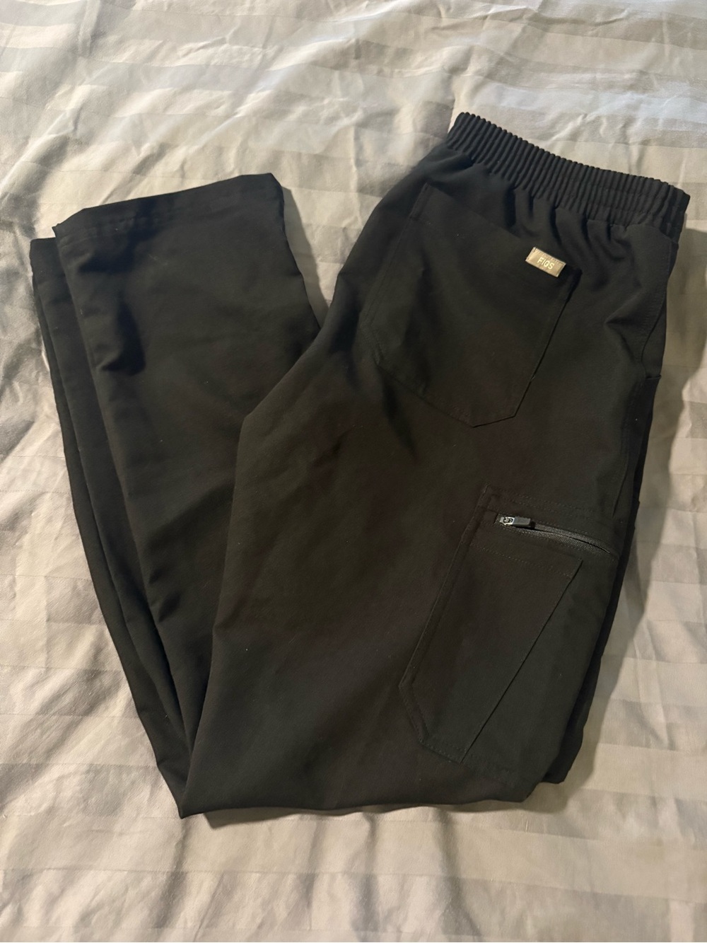 Figs women Yola skinny scrub pants